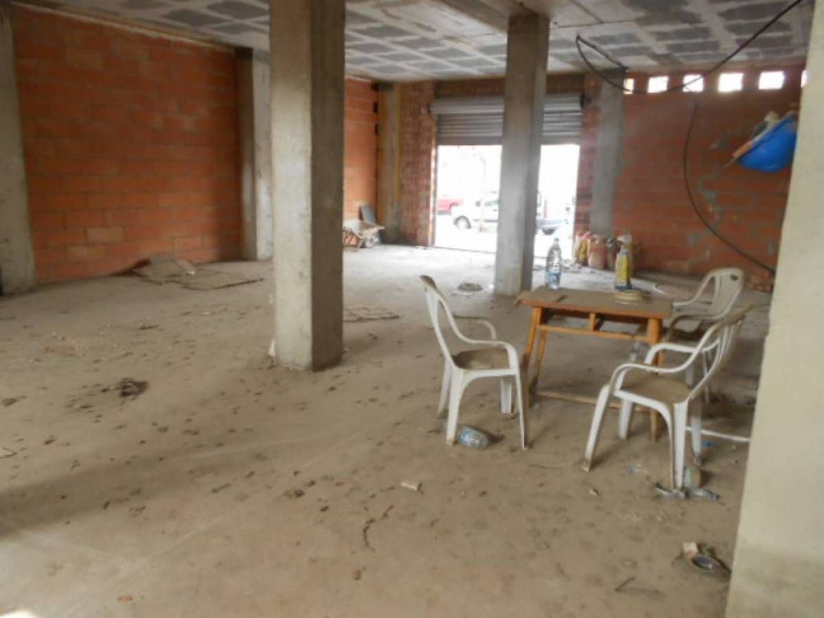 Retail in Manresa, Barcelona for lease Building Photo- Image 1 of 5