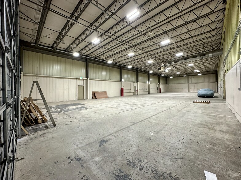 7111-7113 S Anthony Blvd, Fort Wayne, IN à louer - Photo du bâtiment - Image 3 de 20