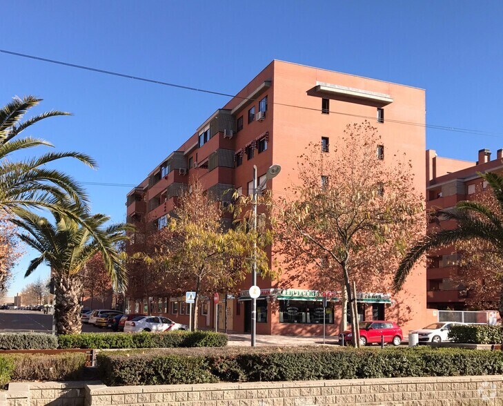 Immeuble residentiel dans Humanes de Madrid, Madrid à vendre - Photo du bâtiment - Image 2 de 2