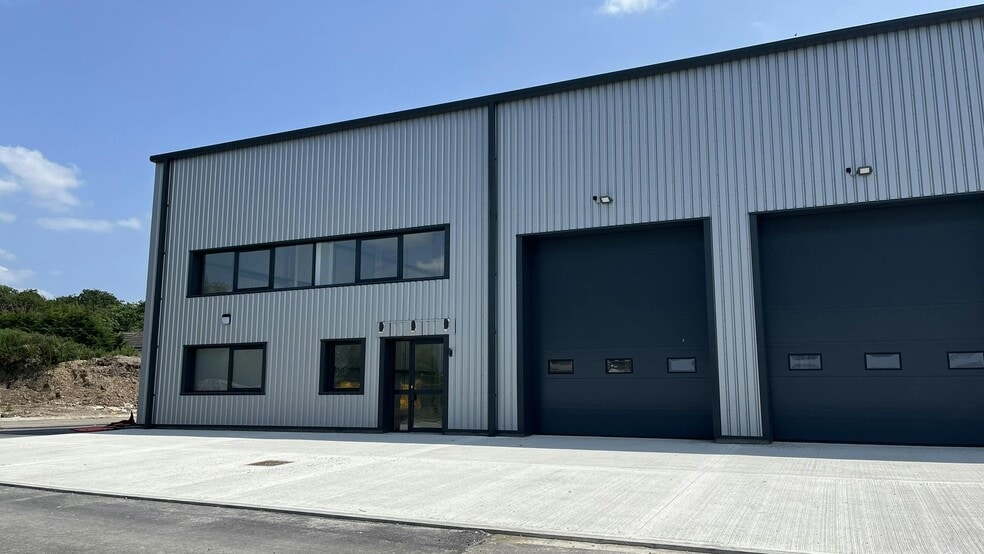 1 London Rd, Macclesfield for lease - Building Photo - Image 2 of 7