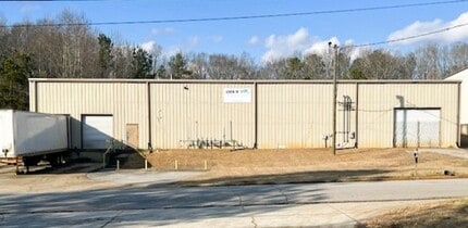 206 Industrial Ct, Carrollton, GA for lease Building Photo- Image 1 of 7