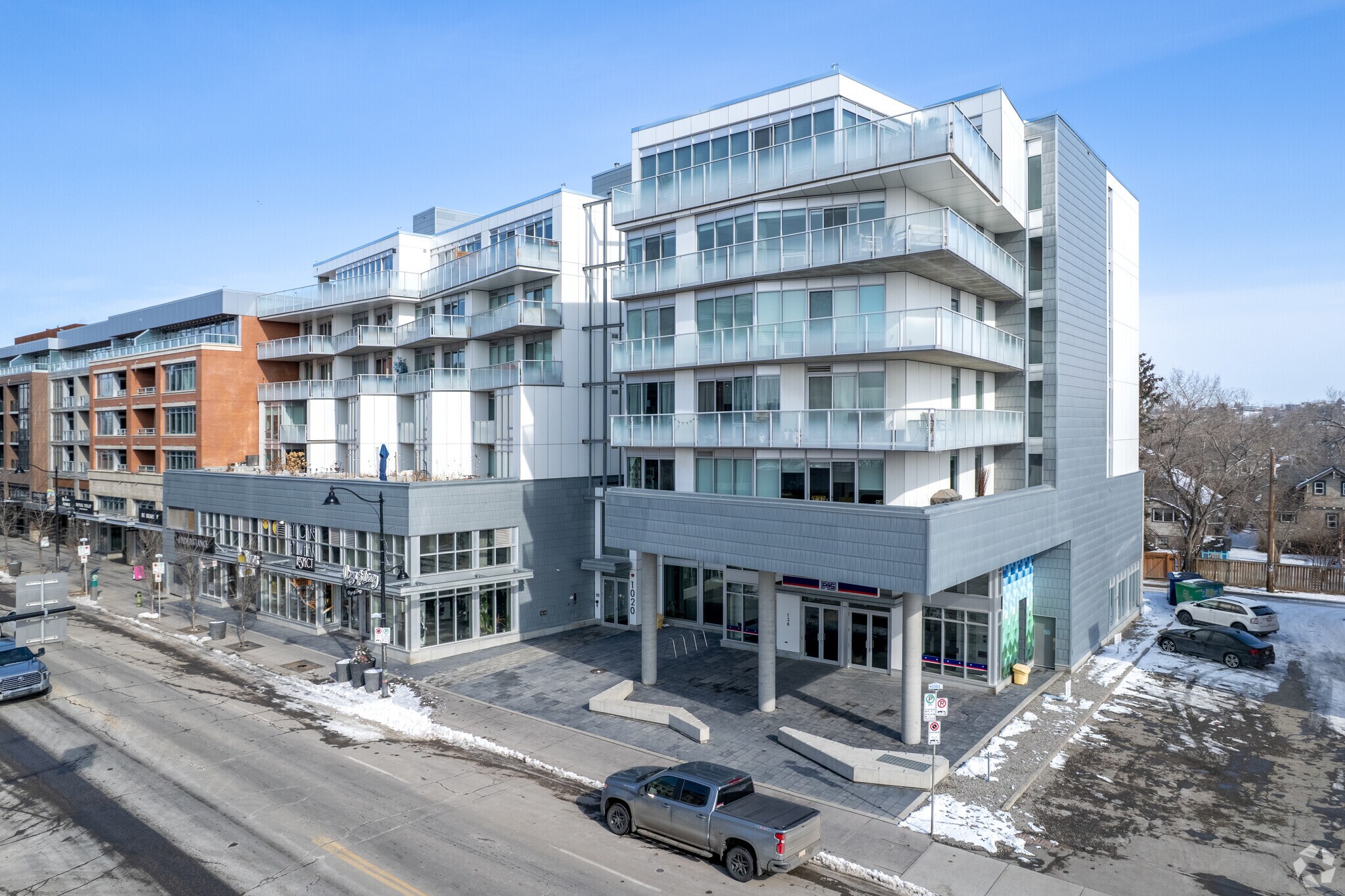 1020 9th Ave SE, Calgary, AB à louer Photo principale- Image 1 de 5