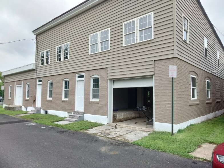 165 W Main St, Pottstown, PA for sale - Building Photo - Image 3 of 26