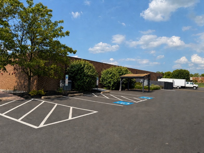 101 Friends Ln, Newtown, PA for sale - Building Photo - Image 3 of 19