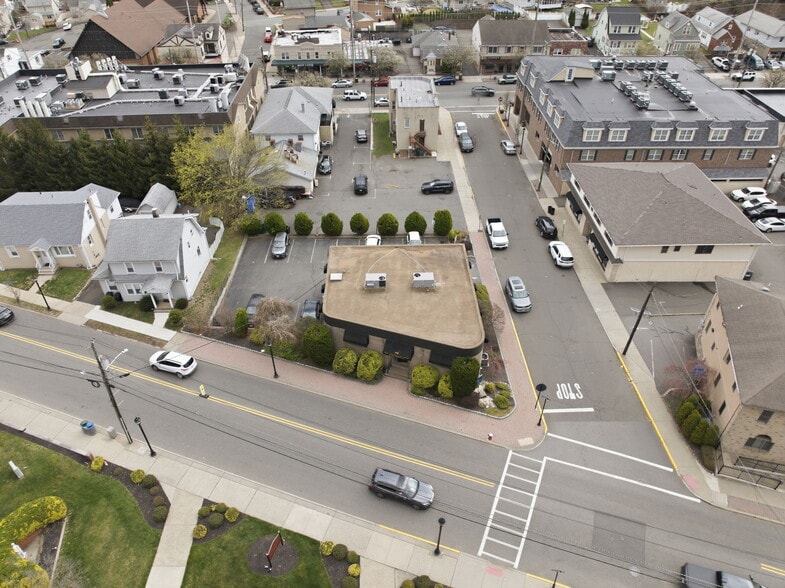 415 Totowa Rd, Totowa, NJ for sale - Building Photo - Image 3 of 99