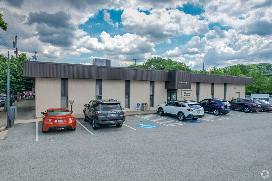 241 Freeport Rd, Aspinwall, PA for lease - Building Photo - Image 1 of 23