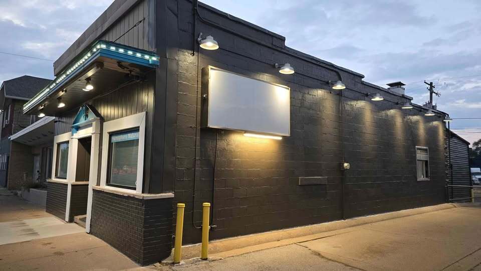 213 E Washington St, East Peoria, IL for sale Building Photo- Image 1 of 9