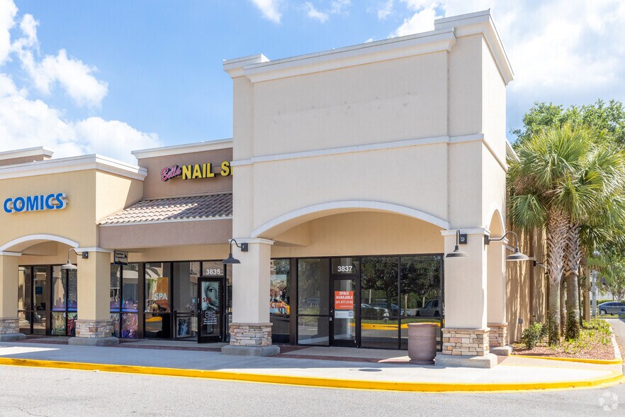 3835 Pleasant Hill Rd, Kissimmee, FL à louer - Photo du bâtiment - Image 2 de 5