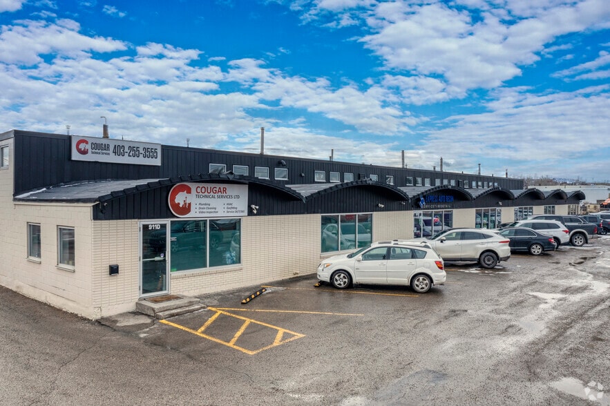 911 46th Ave SE, Calgary, AB for lease - Building Photo - Image 3 of 9