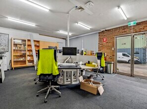 24 Riverside Rd, Chipping Norton for lease Interior Photo- Image 2 of 2