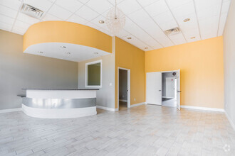 7902-7904 Broadway St, Pearland, TX for lease Interior Photo- Image 2 of 7