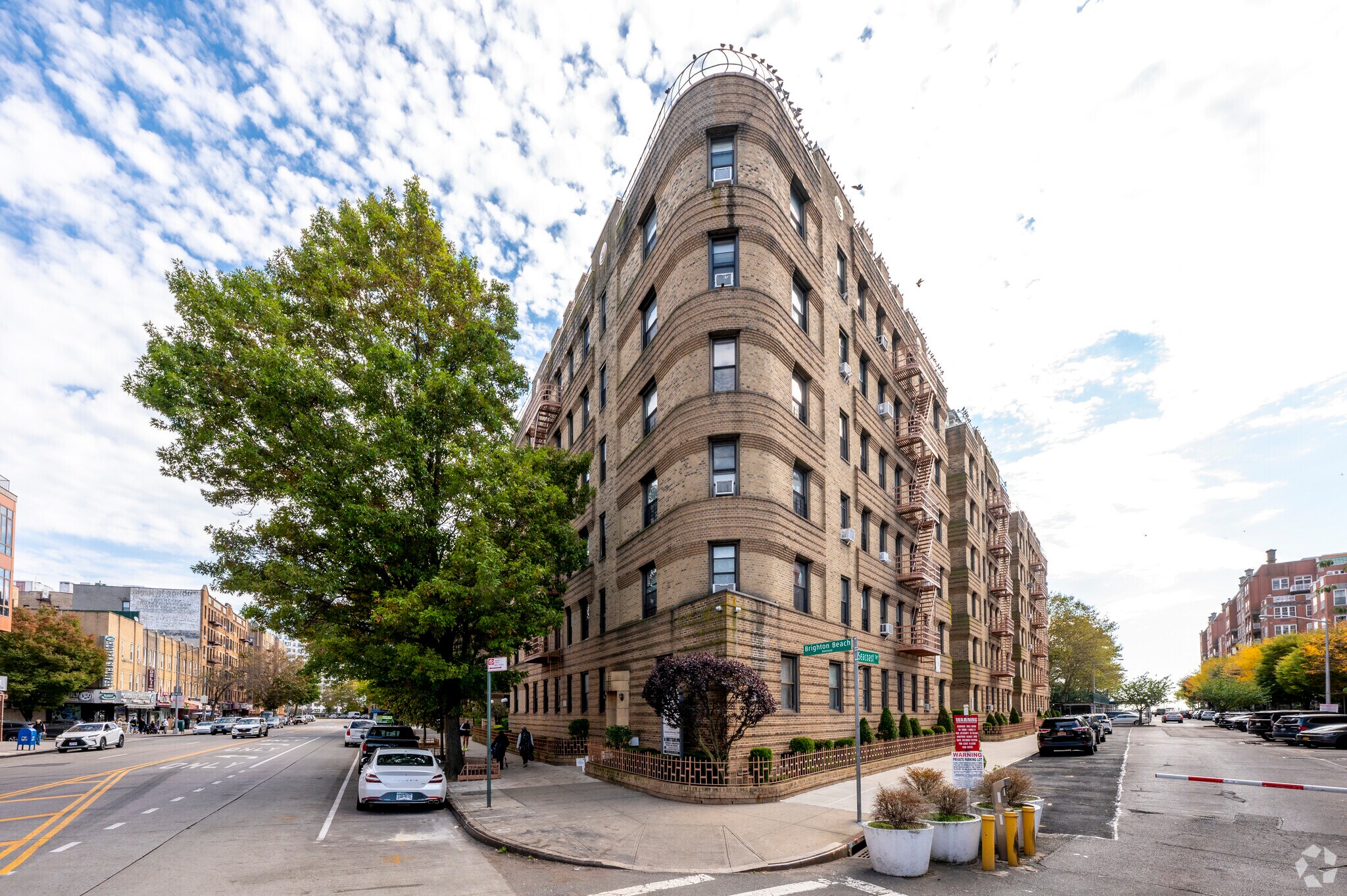 1120 Brighton Beach Ave, Brooklyn, NY à vendre Photo principale- Image 1 de 30