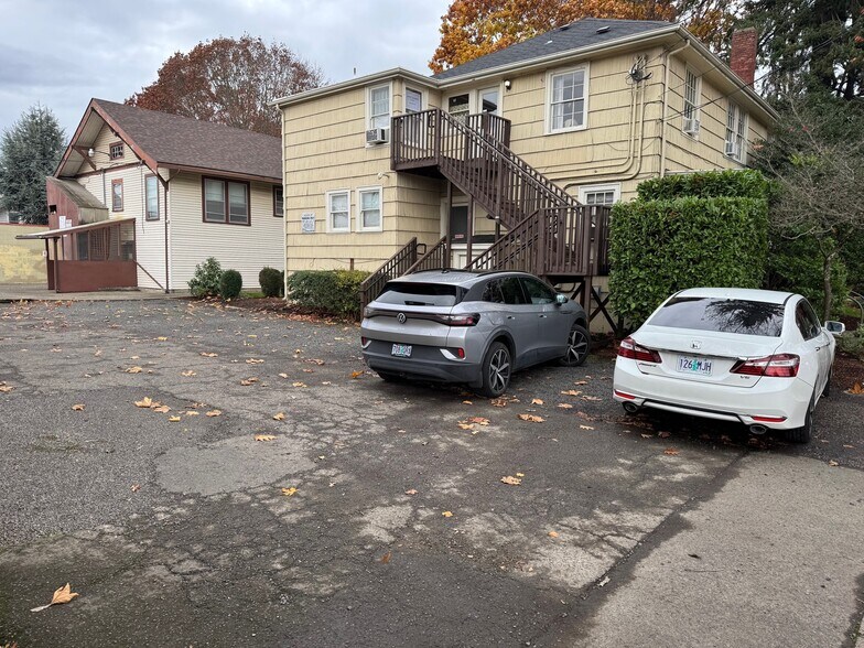 81 E 14th St, Eugene, OR à louer - Photo du bâtiment - Image 2 de 5