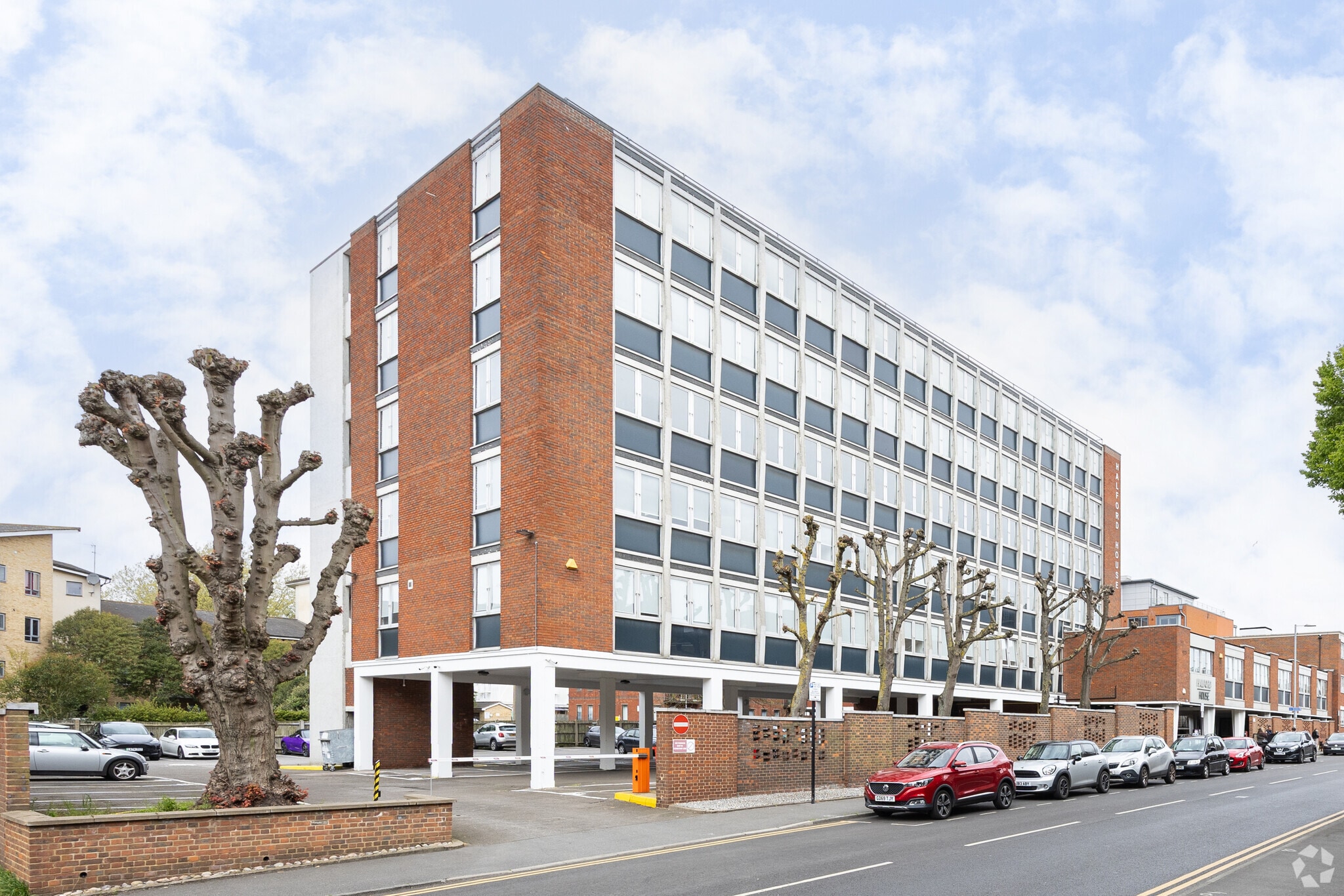 2 Coval Ln, Chelmsford for lease Primary Photo- Image 1 of 3