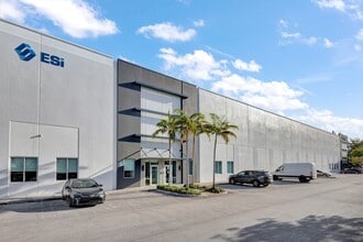 6735 NW 36th St, Miami, FL for lease Building Photo- Image 2 of 2