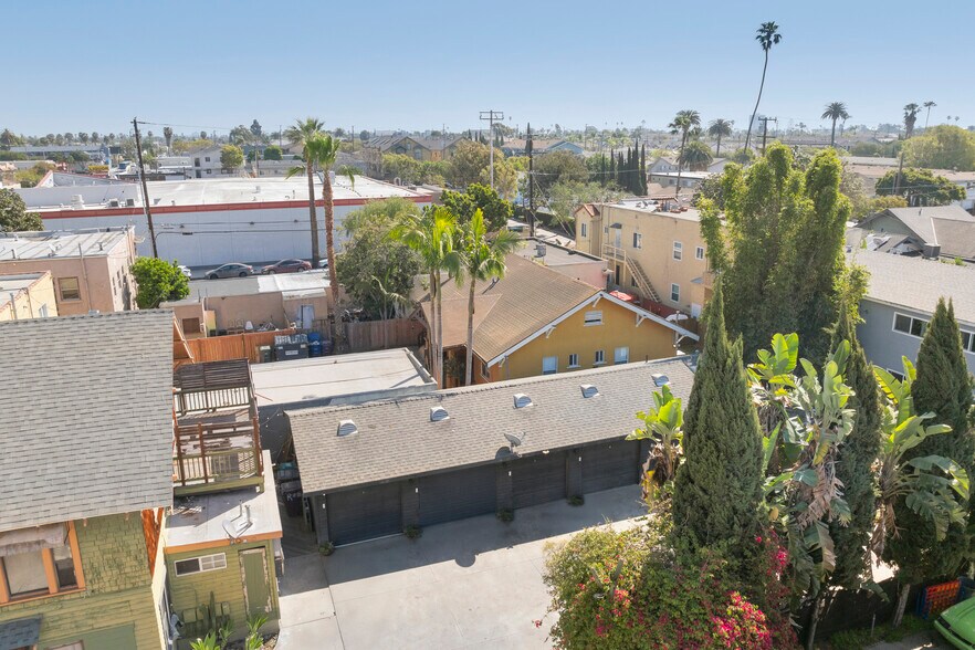 1242 E 7th St, Long Beach, CA à vendre - Photo du bâtiment - Image 3 de 31