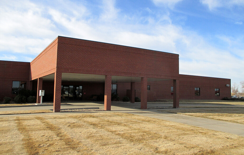 1721 Burlington Dr, Bismarck, ND à louer - Photo du bâtiment - Image 1 de 4