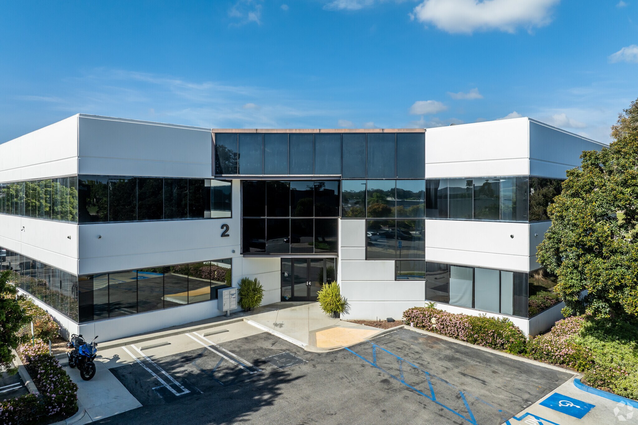 2 Wrigley Ave, Irvine, CA for lease Building Photo- Image 1 of 9