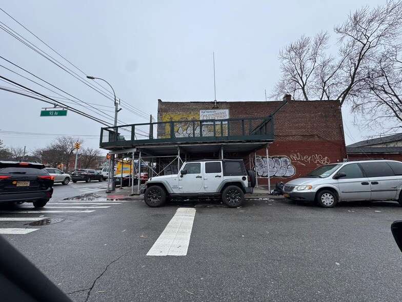 198-09 Jamaica Ave, Hollis, NY for sale - Building Photo - Image 2 of 3