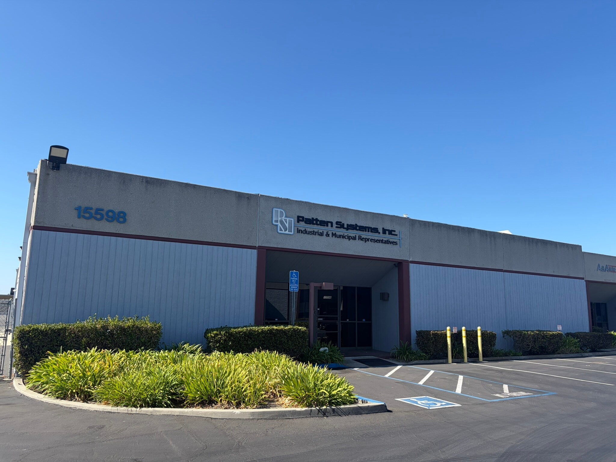 15592-15606 Producer Ln, Huntington Beach, CA for lease Building Photo- Image 1 of 11