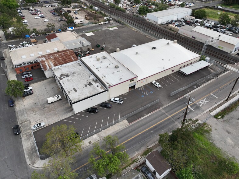 945 E Lindsay, Stockton, CA for sale - Building Photo - Image 2 of 7