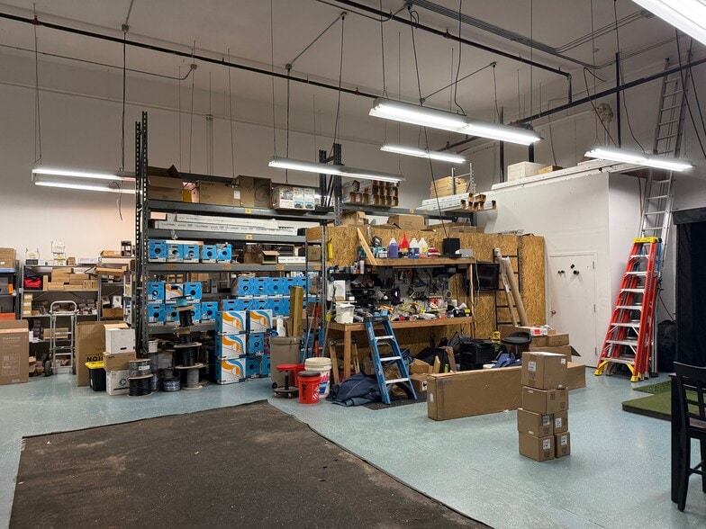 102 Wooster St, Bethel, CT for lease - Building Photo - Image 3 of 6
