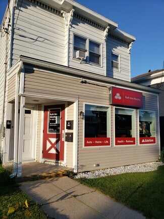 Plus de détails pour 917 E Main St, Stoughton, WI - Bureau/Commerce de détail à louer