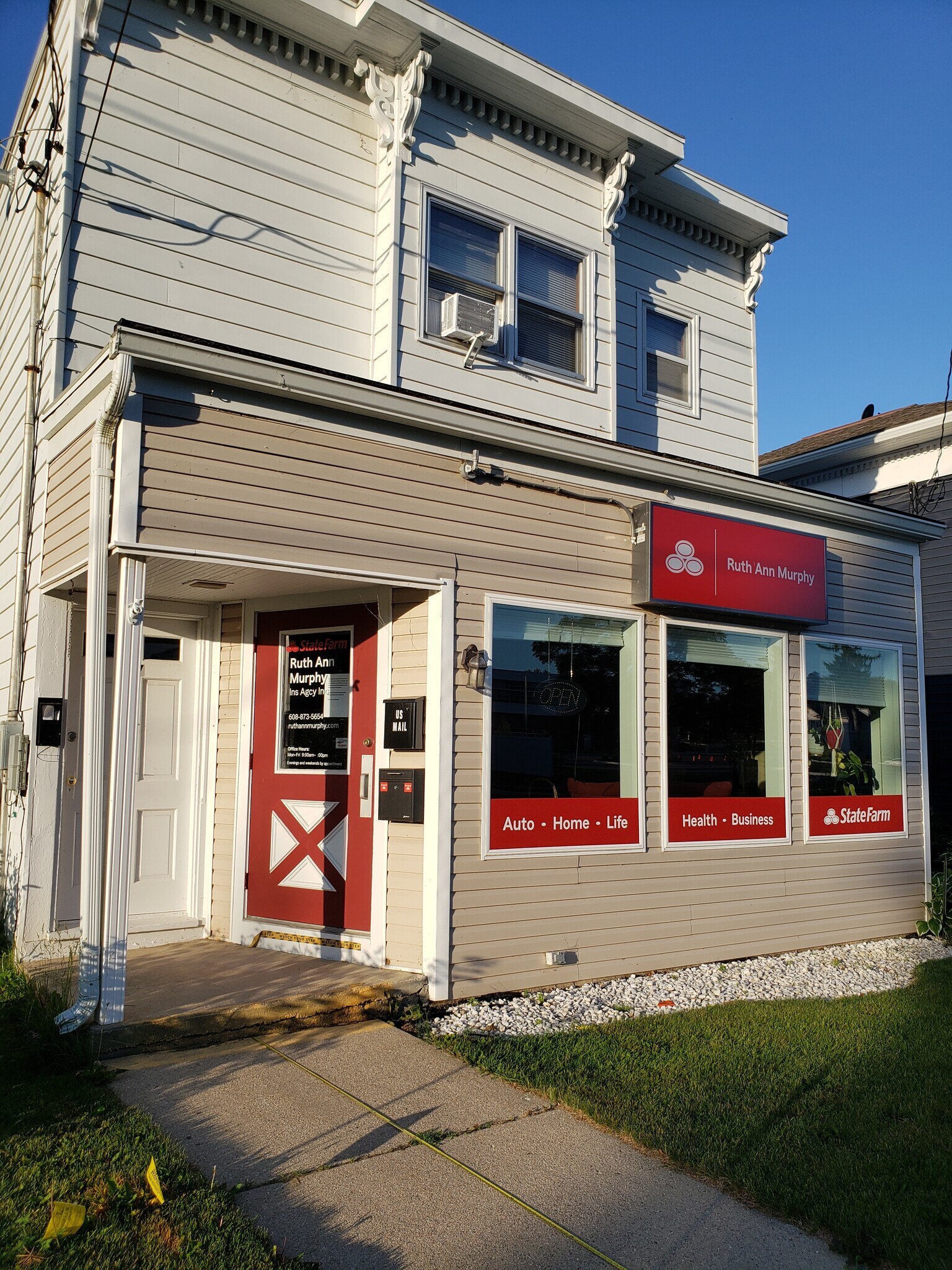 917 E Main St, Stoughton, WI à louer Photo du bâtiment- Image 1 de 3