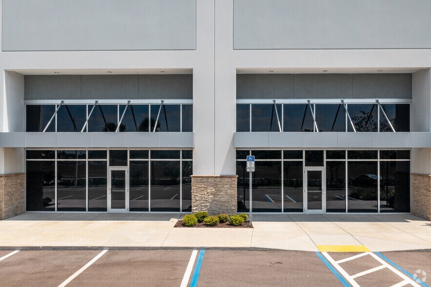 10400 Meridian Center Pky, Fort Myers, FL à louer - Photo du bâtiment - Image 3 de 3