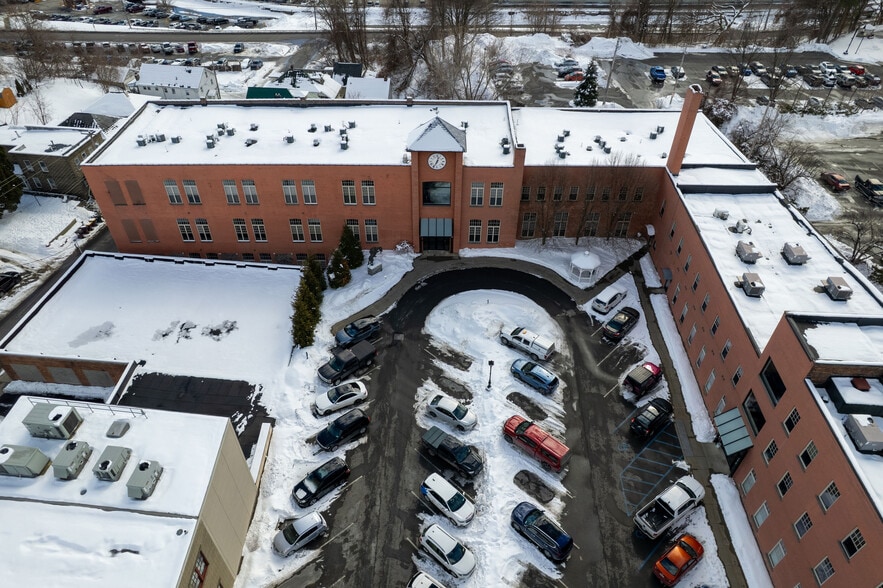 79 Warren St, Glens Falls, NY for lease - Building Photo - Image 2 of 11