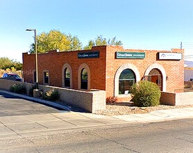 1175 S NACO Hwy, Bisbee, AZ for lease Interior Photo- Image 1 of 10