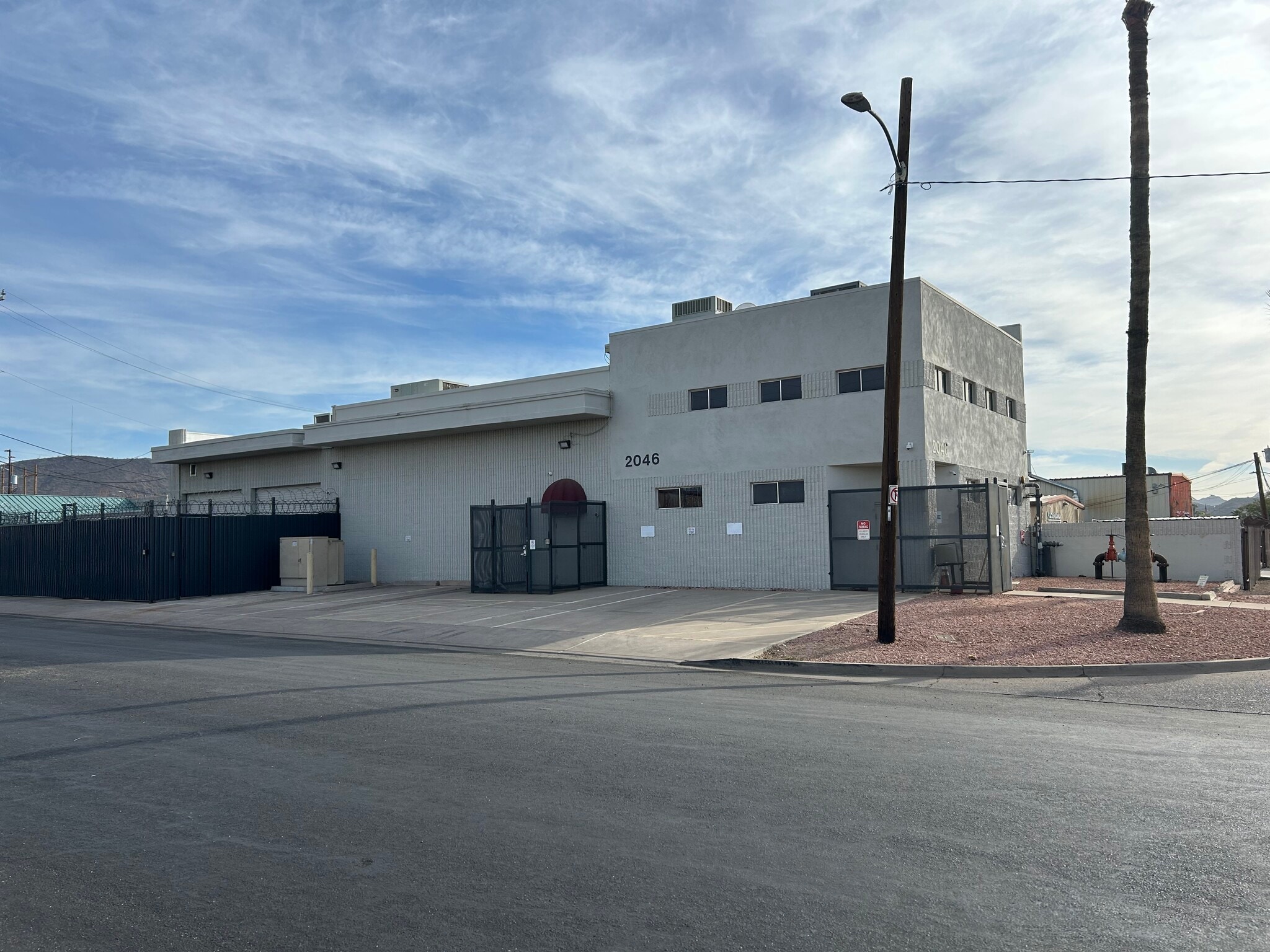 2046 W Ironwood Dr, Phoenix, AZ à louer Photo du bâtiment- Image 1 de 14
