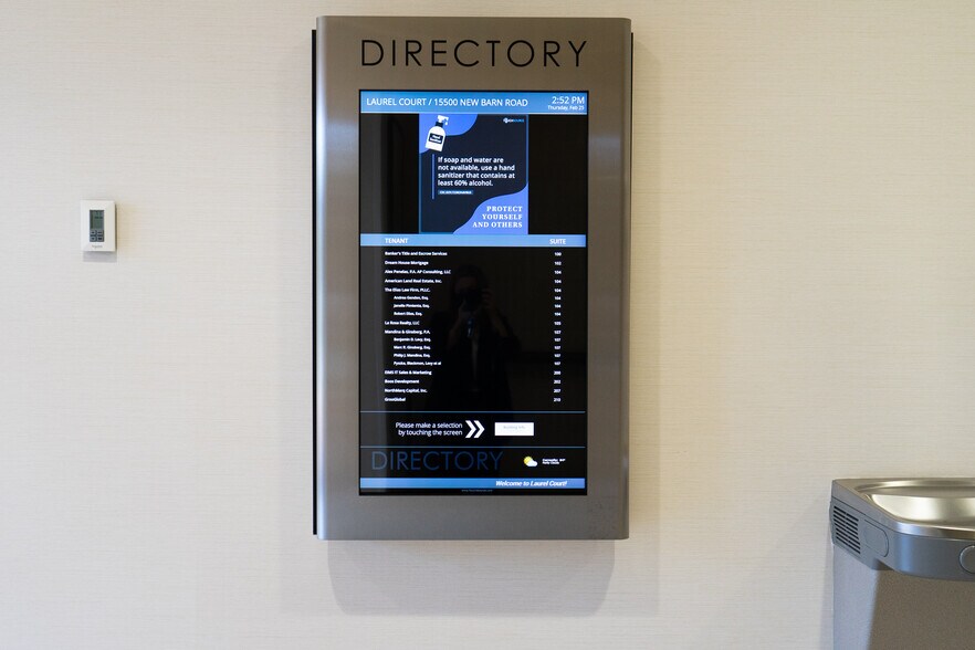 15500 New Barn Rd, Miami Lakes, FL à louer - Photo du bâtiment - Image 2 de 6