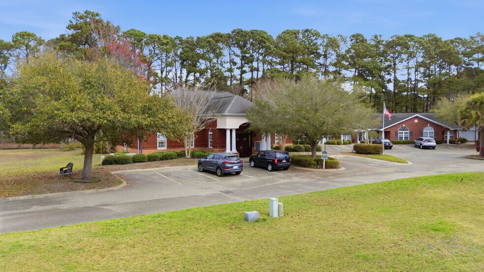 100 Garden Manor Ct, Murrells Inlet, SC à vendre - Photo du bâtiment - Image 2 de 64