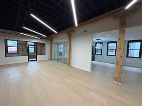 320 W Ohio St, Chicago, IL à louer Photo intérieure- Image 2 de 12