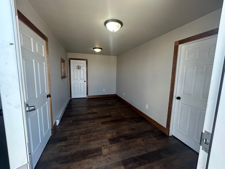 909 Dally Ridge Rd, Laramie, WY for lease - Building Photo - Image 3 of 9