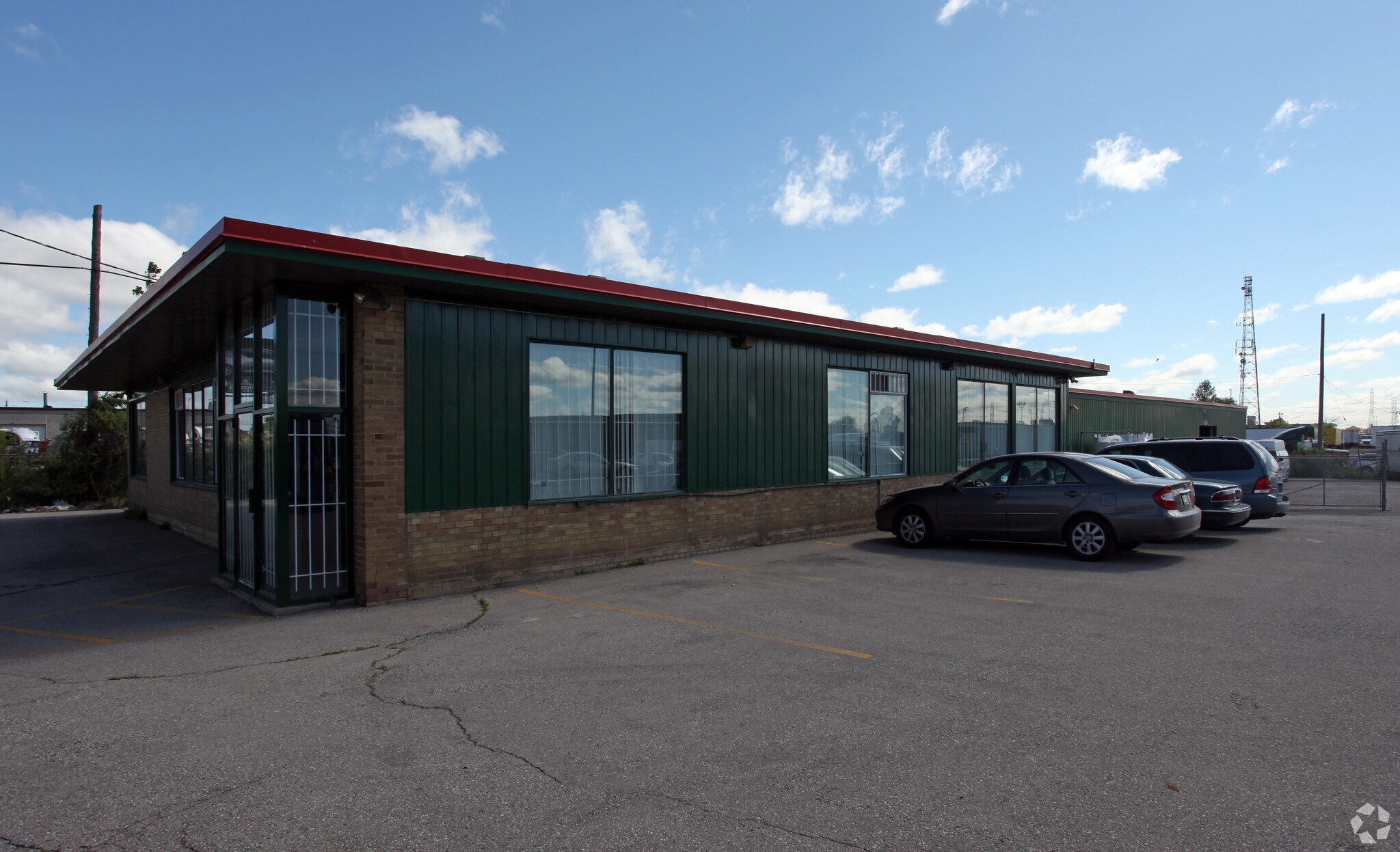 1153 Martin Grove Rd, Toronto, ON à louer Photo principale- Image 1 de 2