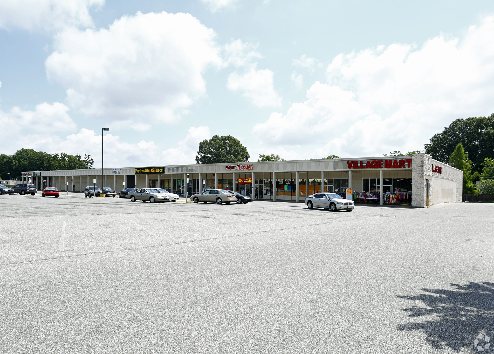 1627 Poplar Ave, Memphis, TN for lease Primary Photo- Image 1 of 24