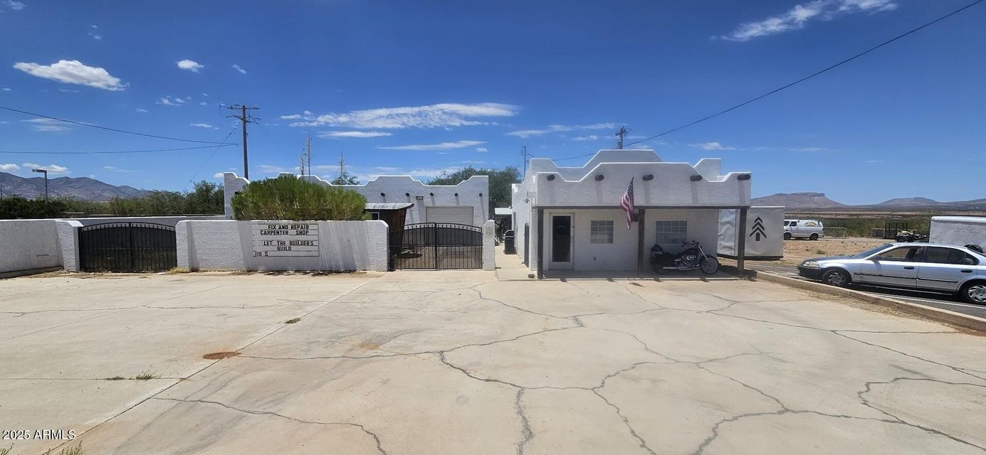 116 Huachuca Blvd, Huachuca City, AZ for sale Primary Photo- Image 1 of 9