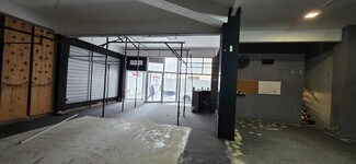 Plus de détails pour Multi-résidentiel à vendre