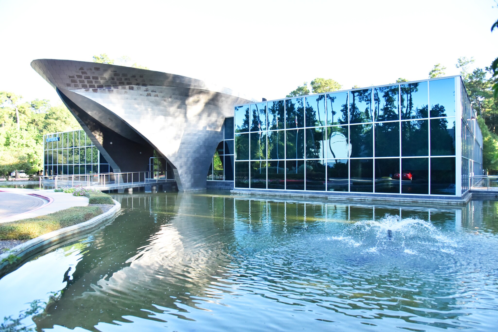 14788 Heathrow Forest Pky, Houston, TX for lease Primary Photo- Image 1 of 4