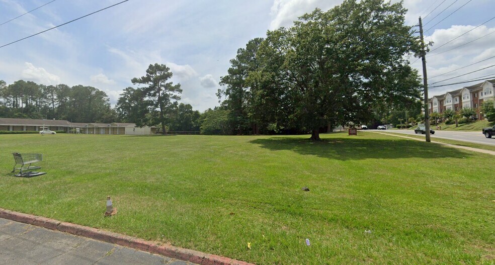 West Pensacola Street, Tallahassee, FL à vendre - Photo du bâtiment - Image 2 de 2