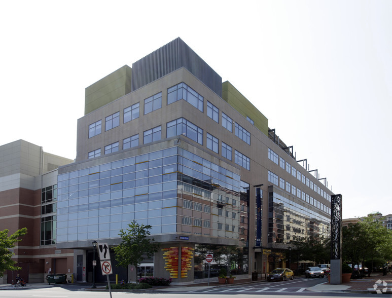 205 N Washington St, Rockville, MD for lease - Building Photo - Image 1 of 12