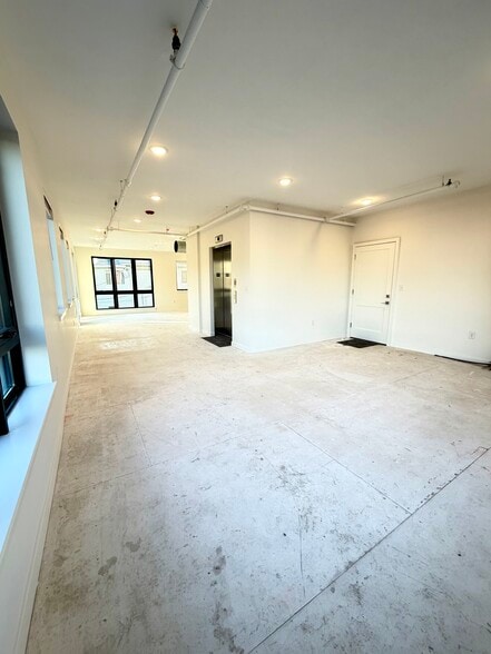 80 Broadway, Arlington, MA for lease - Building Photo - Image 2 of 14