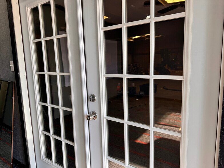 603 Lake Murray Dr E, Ardmore, OK à vendre - Photo du bâtiment - Image 2 de 58