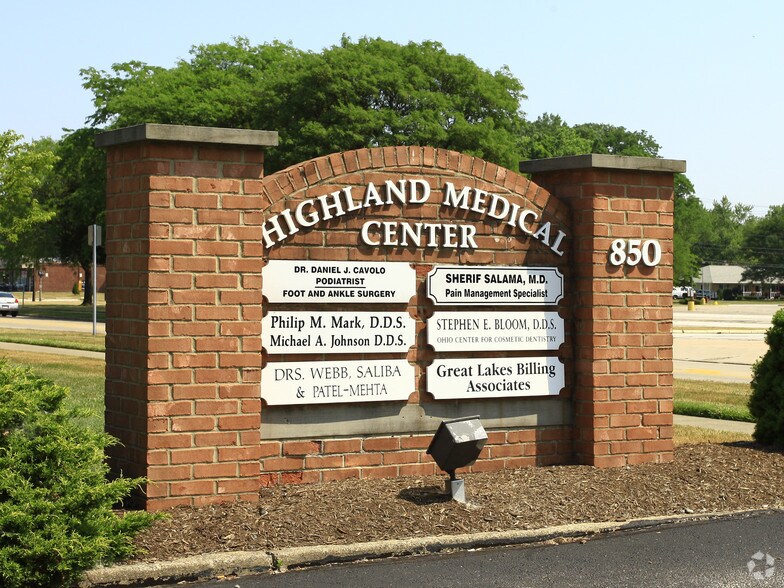 850 Brainard Rd, Highland Heights, OH à vendre - Photo du bâtiment - Image 3 de 12