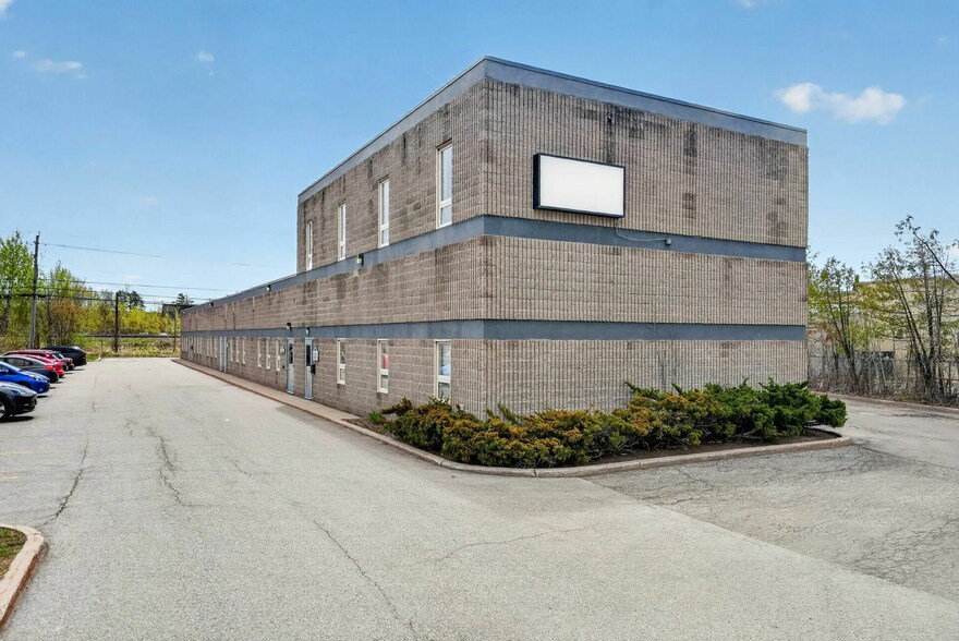 159 Colonnade Rd, Nepean, ON à vendre - Photo du bâtiment - Image 2 de 16