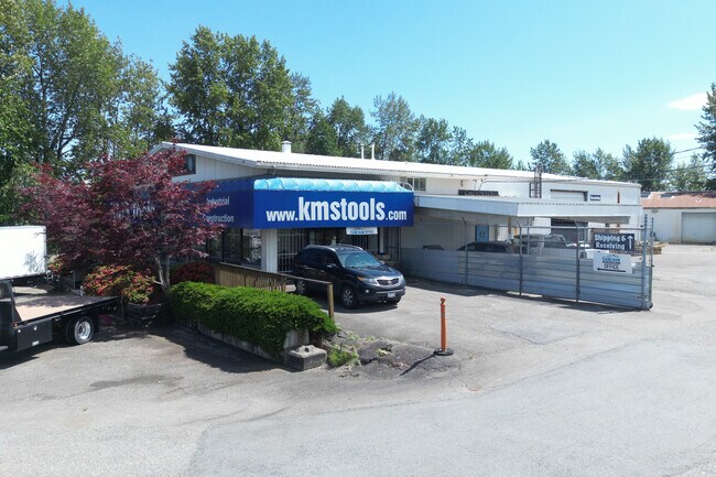 Plus de détails pour 30824 S Fraser Way, Abbotsford, BC - Industriel à vendre