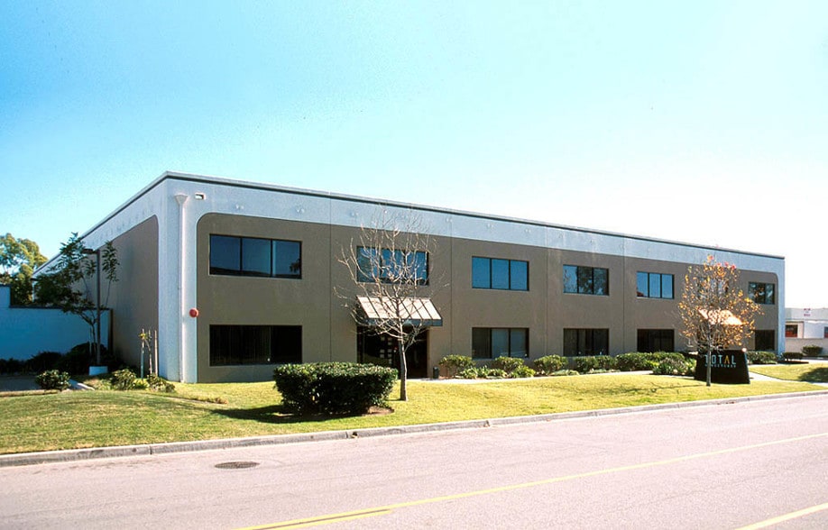 1696-1698 Walter St, Ventura, CA for sale - Building Photo - Image 3 of 4