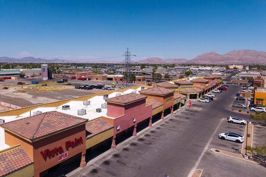 3010 E Bonanza Rd, Las Vegas, NV for lease - Building Photo - Image 1 of 9